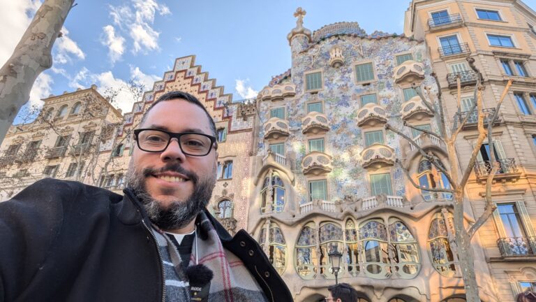 Dentro de Casa Batlló: El Dragón, los Mosaicos y la Magia de Gaudí en Barcelona